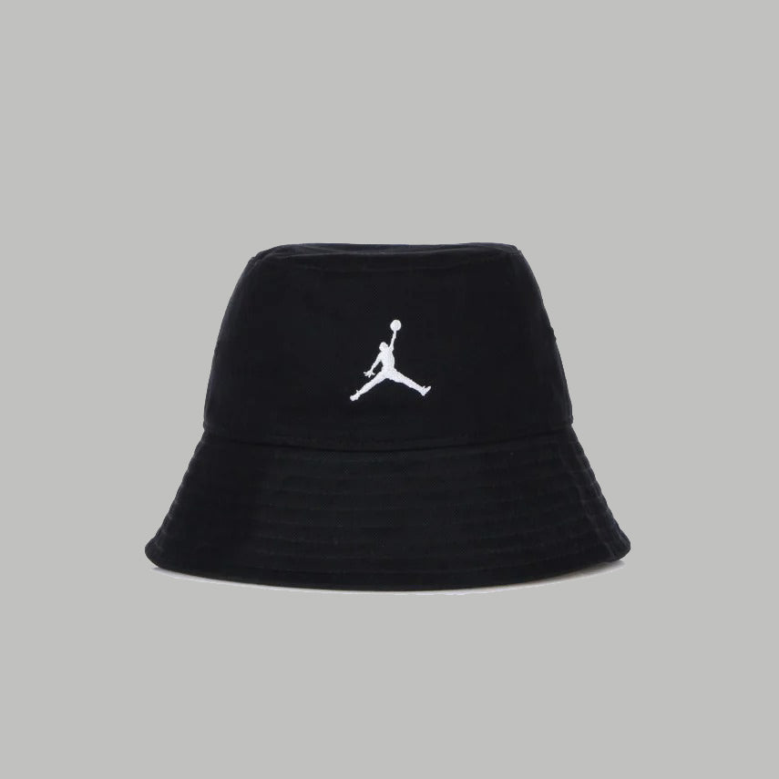 
                  
                    NIKE 8A0581023
                  
                