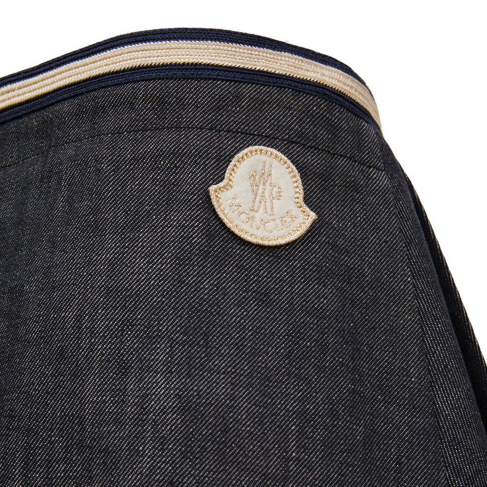 
                  
                    MONCLER 2D00001598DA 77A
                  
                