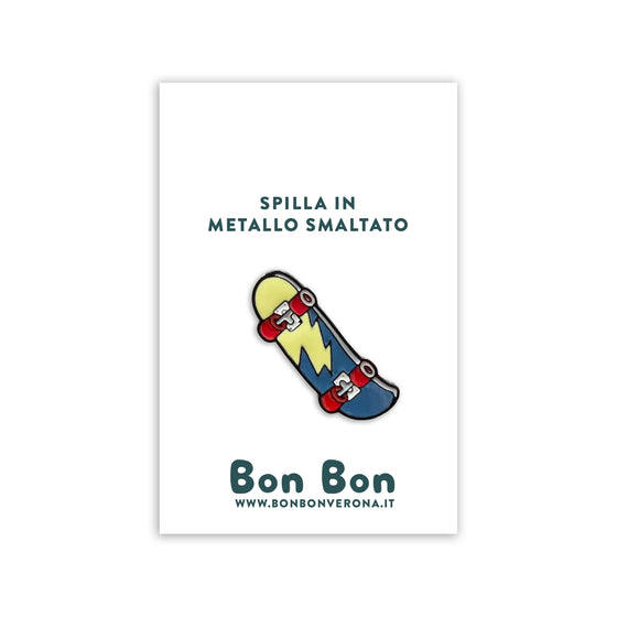 Bon Bon - Spilla in metallo smaltato Skaterboard